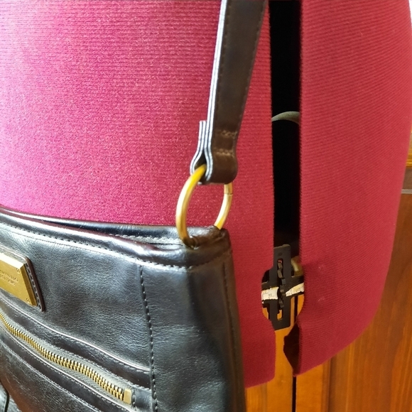 Tignanello black genuine leather flat pocket crossbody purse - Picture 5 of 14